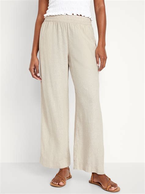 What to Consider When Choosing Linen Pants for Petite Women