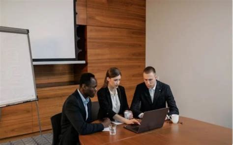 What to Do With a Management Degree: A Comprehensive Career Guide