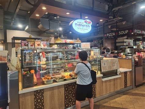 What to Eat at Woodlands Causeway Point: A Gastronomic Journey