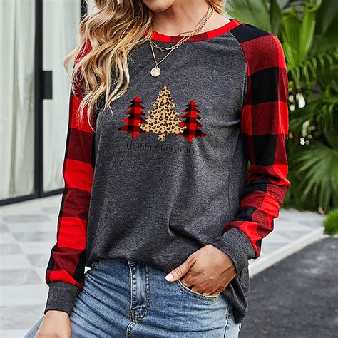 What to Look for When Choosing a Ladies Xmas Sweatshirt