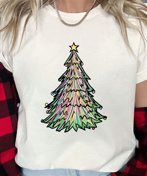 What to Look for in a Christmas Tree T-Shirt