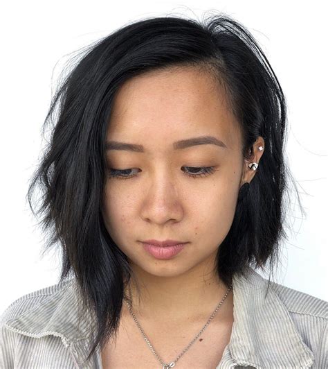 What to Look for in a Haircut for a Large Forehead