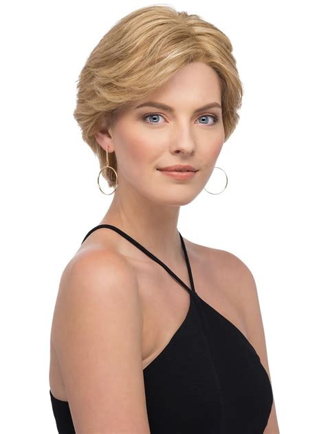 What to Look for in a Straight Blonde Layered Wig