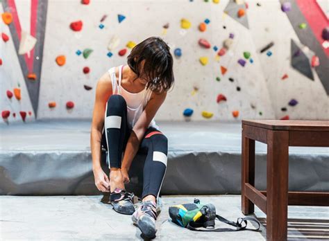 What to Wear to a Rock Climbing Gym: A Comprehensive Guide