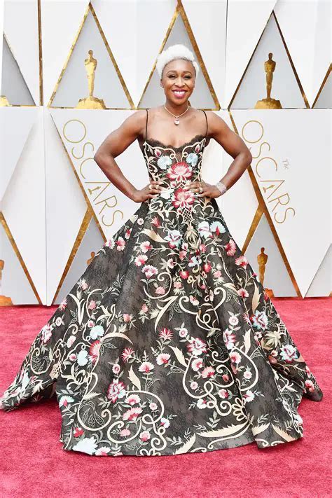 What to Wear to an Awards Ceremony: A Guide to Dressing to Impress
