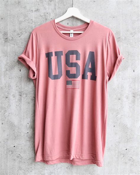 What to Wear with a USA Shirt