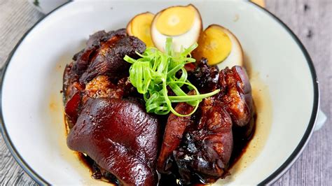 Where to Eat Pig Trotter Vinegar in Singapore: A Comprehensive Guide