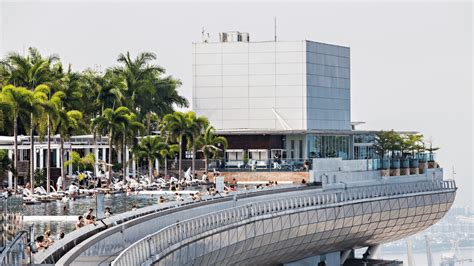 Where to Eat in Marina Bay Sands: 10 Unforgettable Dining Experiences