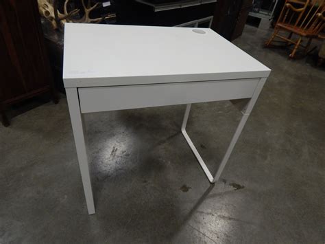 White Desk With One Drawer