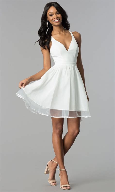 White Graduation Dresses Mini: A Timeless and Elegant Choice