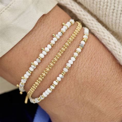 White Howlite: The Mystical Gemstone for Clarity and Renewal