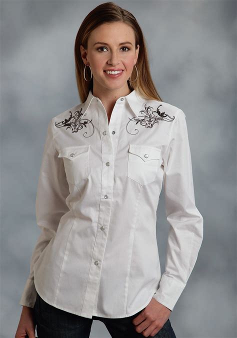 White Western Shirt Women's: A Timeless Classic