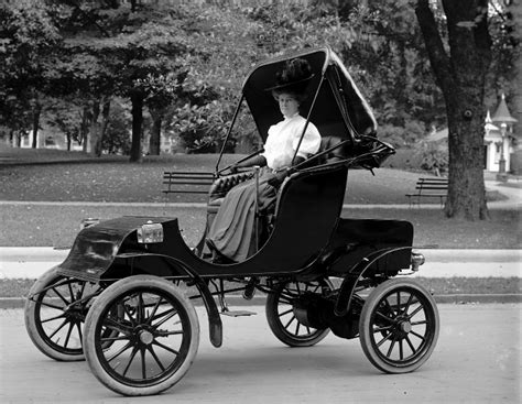 Who Made The First Electric Car