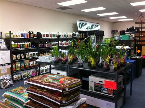 Why Choose a Grow Shop?