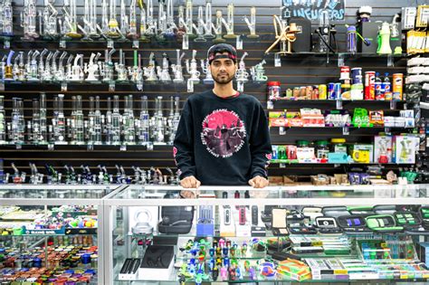 Why Finding a Smoke Shop Matters