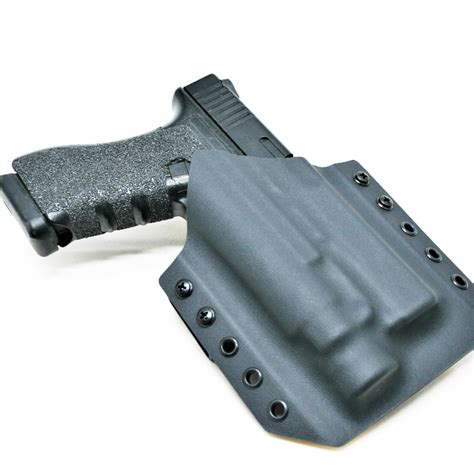 Why Light Bearing OWB Holsters Matter