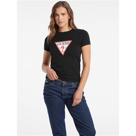 Why the Guess Triangle Logo T-Shirt Is So Popular