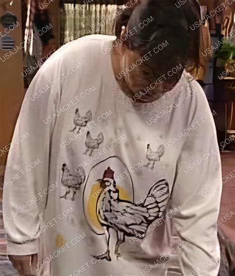 Why the Roseanne Chicken Sweatshirt Is So Popular