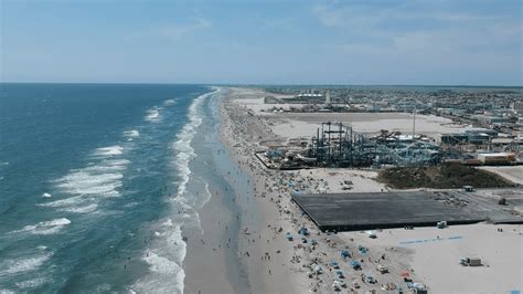 Wildwood Beach, New Jersey: A 2-Mile Paradise Along the Jersey Shore