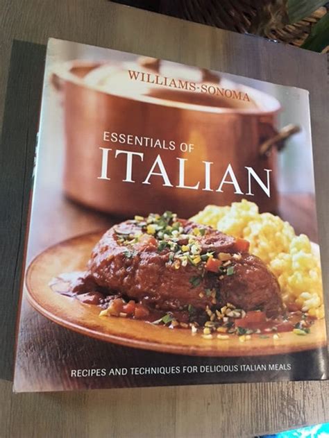 Williams-Sonoma Essentials of Italian Reader