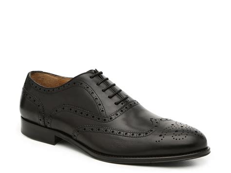 Wingtip Oxford Shoes: An Investment in Style and Sophistication