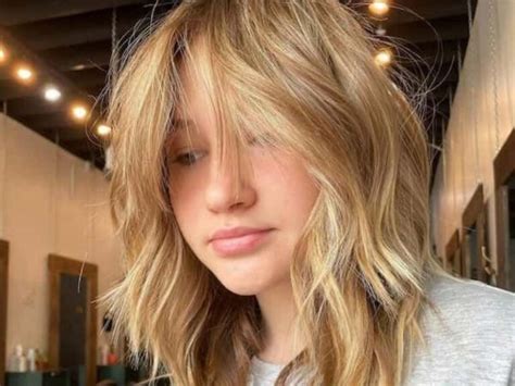 Wolf Cut Hairstyles: The Ultimate Guide to the Edgy and Voluminous Trend