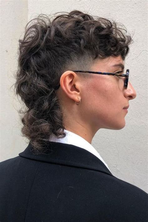 Wolf Cut Hairstyles: Unleashing Your Inner Rebel with 7 Edgy Variations