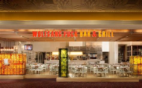 Wolfgang Puck Bar & Grill: