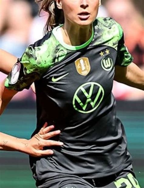 Wolfsburg Frauen: Unstoppable Force in Women's Football