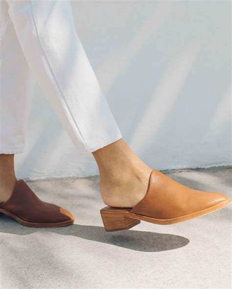 Women's Mules: A Chic and Versatile Footwear Staple