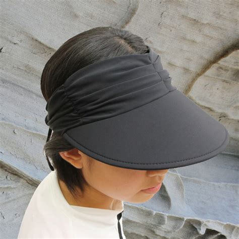 Women's Visors: A Guide to Enhancing Your Style and Sun Protection