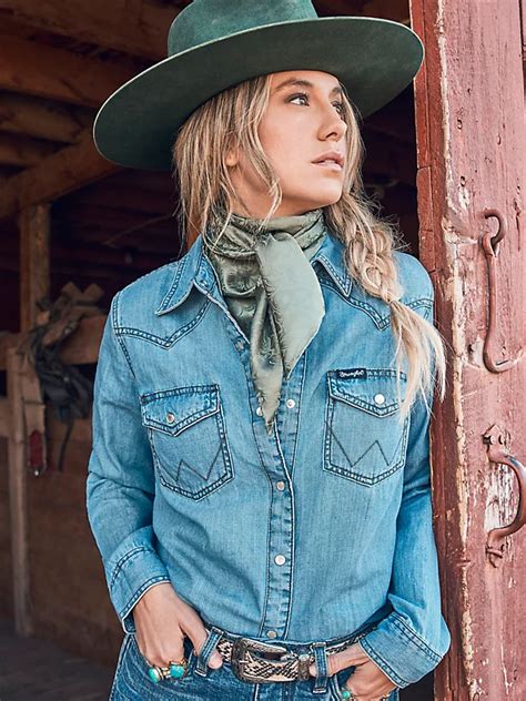 Women's Wrangler Shirts: A Timeless Style That Endures