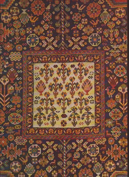 Woven Gardens Nomad and Village Rugs of the Fars Province of Southern Persia Doc