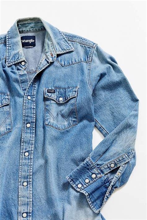 Wrangler Retro Denim Shirt: A Timeless Classic for Modern Style