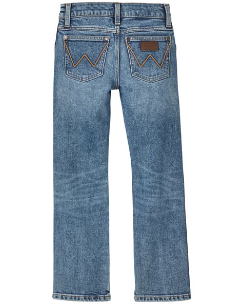 Wrangler Retro Jeans: Step into the Timeless Elegance of Denim