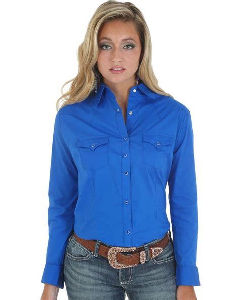 Wrangler Women's Shirts: The Perfect Blend of Style, Comfort, and Durability