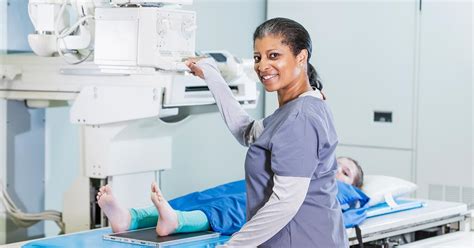 X-Ray Technician Duties & Responsibilities: 10 Critical Roles