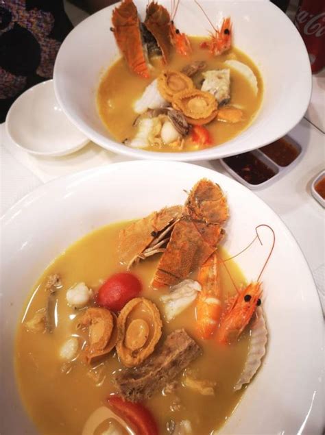 Yanji Seafood Soup Far East Plaza: A Culinary Adventure