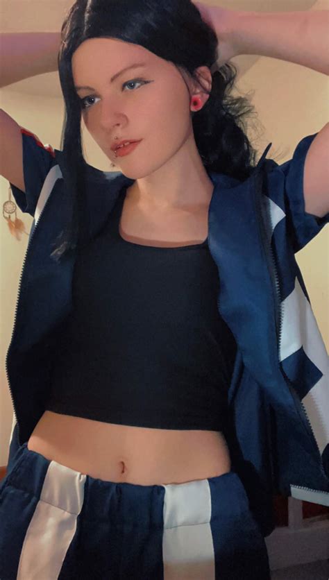 Yaoyorozu Cosplay: Transforming into the Limitless Heroine from My Hero Academia