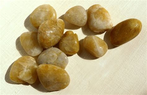 Yellow and White Crystal: The Perfect Combination for Balance and Clarity