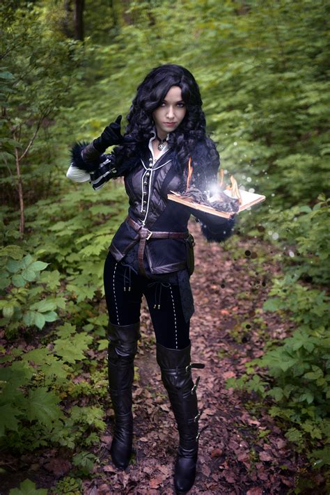 Yennefer of Vengerberg Cosplay: Embodying the Enchantress of The Witcher