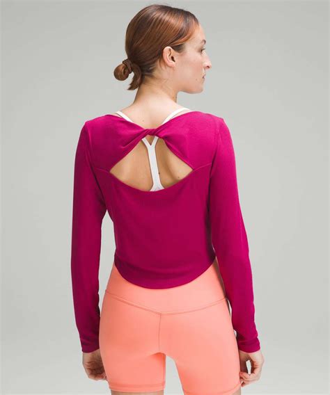 Yoga Long Sleeve Shirts: The Perfect Combination of Comfort and Style