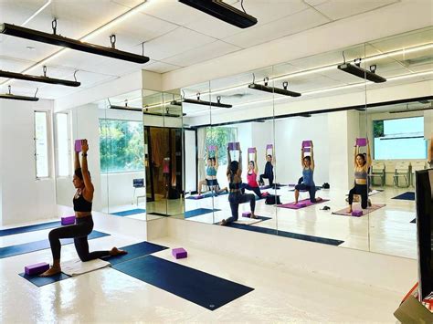 Yoga in the Lion City: A Guide to the Best Yoga Studios in Singapore