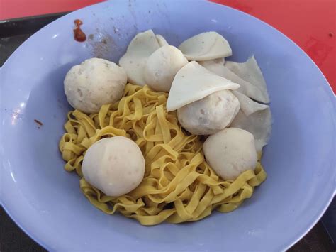 Yong Kee Famous Fish Ball Noodle: A Taste of Singapore's Culinary Heritage