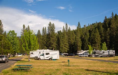 Yosemite Lakes RV Camping: A Comprehensive Guide to 3 Phenomenal Campgrounds