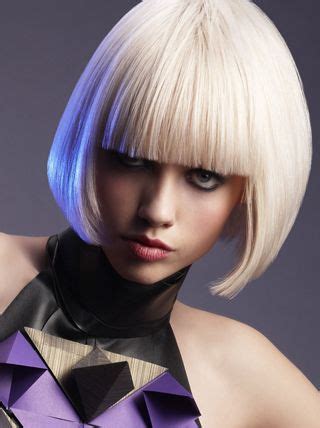 Young Fashion Chin Length Bobs Straight Style Platinum Blonde Wigs