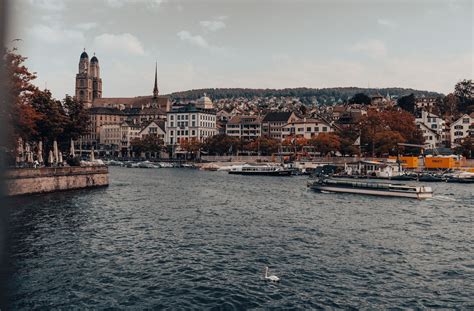 Zürich: A Comprehensive Guide to Switzerland's Vibrant City