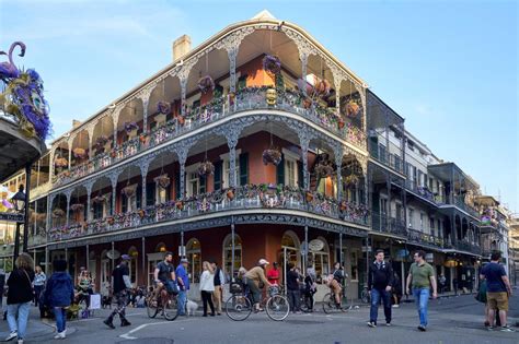 a guide to the historic french quarter history and guide Reader