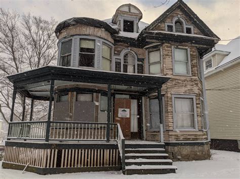 abandoned homes for sale near me