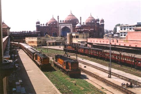 agra fort railway station